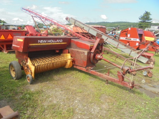 New Holland 316 Baler w/ 70 Thrower