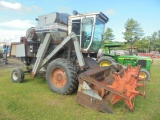 Gleaner M2 Combine w/ Grain Head, Diesel, Runs Excellent, 2727 Hours