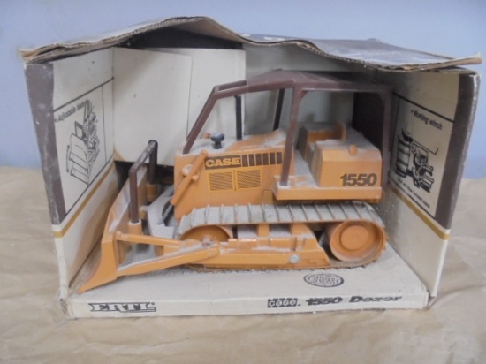 Case 1550 Dozer, 1/16 ERTL