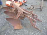 International Fast Hitch 3x Plow w/ Coulters