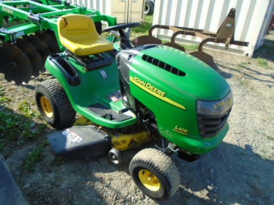 John Deere L108 Automatic Riding Mower, 42" Cut, Hydro, Runs & Mows