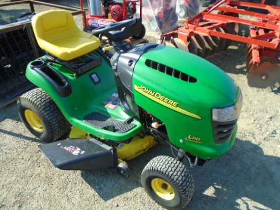 John Deere L110 Automatic Riding Mower, 42" Cut, 496 Hours, Runs & Mows