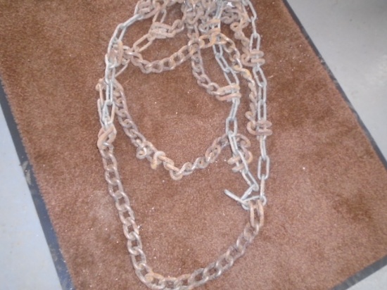 Set Of 14.9-24 Tire Chains, Like New Only Used Once Or Twice