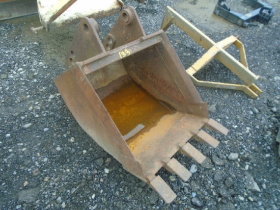 24" Pin On Backhoe Bucket