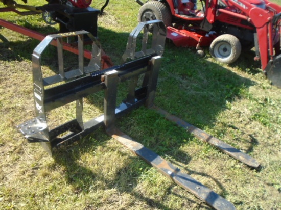 Bobcat 42" Walk Through Pallet Forks, SSL QA