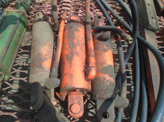 (3) Case Eagle Hitch Hydraulic Cylinders