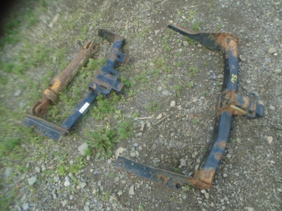 (2) Truck Hitch's & Hydraulic Cylinder