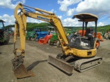 Komatsu PC27MR Mini Excavator, OROPS, Backfill Blade, 1494 Hours, Rubber Tr