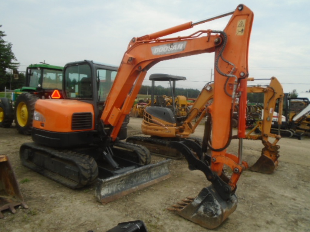 Details about   2014 DOOSAN DX63 EXCAVATOR 14K LB ENCLOSED CAB NEW HYDRAULIC THUMB READY TO WORK 