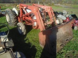 Ford 850 Antique Tractor w/ Loader, Gas, 5 Speed, New Rear Tires, Power Ste