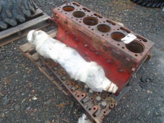 IH 1066 Engine Block, Crankshaft, 2 Cylinder Heads, Parts Have Been Sitting