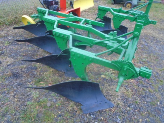 John Deere 4x Plow, 3pt Hitch, 2 Coulters