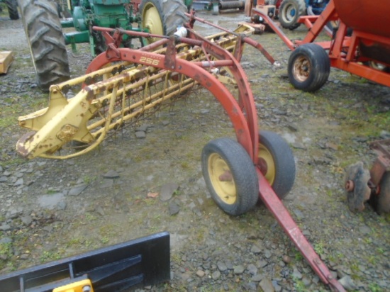 New Holland 256 Dolly Wheel Hay Rake, Rubber Teeth, Nice Original
