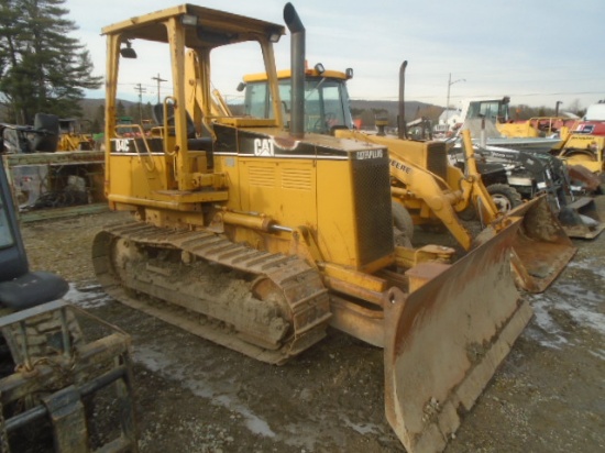 Cat D4C Series 3 Dozer, OROPS, 6 Way Blade, 3 Speed Powershift Transmission