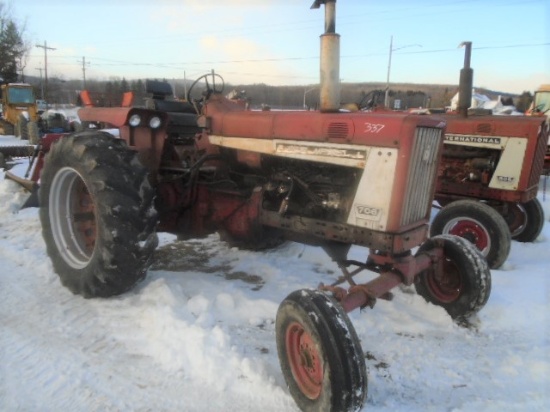 International 706 Diesel Tractor, Dual Pto, 3pt, Dual Remotes, 9497 Hours,