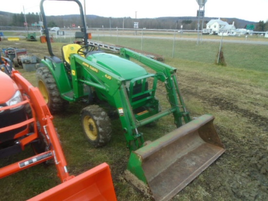 John Deere 4300 4wd Tractor w/ JD 430 Loader, R4 Industrial Tires, Hydro, F