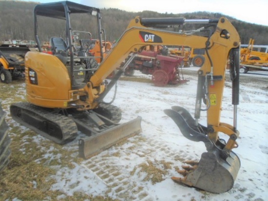 18 Cat 303ECR Mini Excavator, OROPS, Hydraulic Thumb, 2 Speed, Backfill Bla