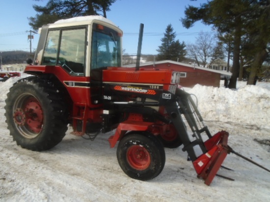 International 1086 Tractor, cab w/ Heat & AC, Nice Westendorf TA-26 Loader,