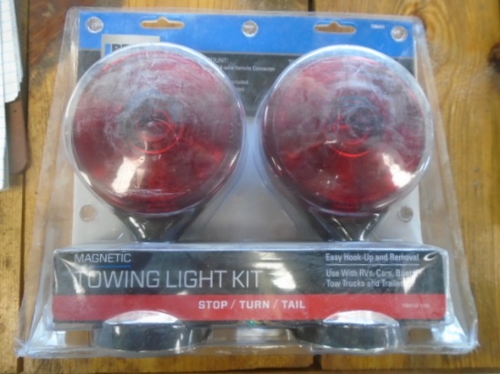 Reese Magnetic Tow Light Set