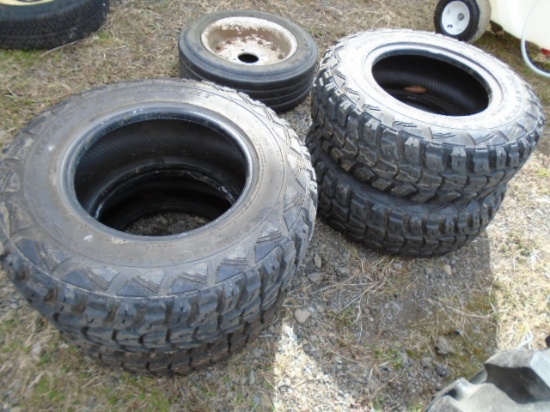 (4) Kumho Road Venture MT 27x8.50R14 LT Tires, Good Shape
