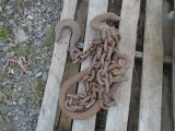 Large Lifting Chain w/ 2 Hooks