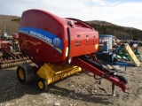 New Holland Rollbelt 450 Round Baler, 4x5 Dry Hay, 86