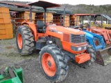 Kubota M8200 4wd Tractor, Rops Canopy, Gear Drive w/ Mechanical Shuttle, Du