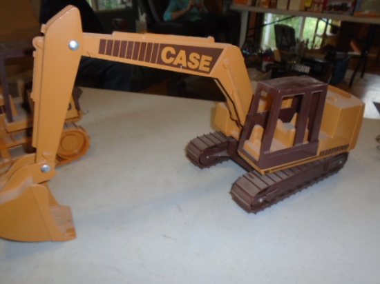 Case 688 Excavator, 1/16, Hard To Find