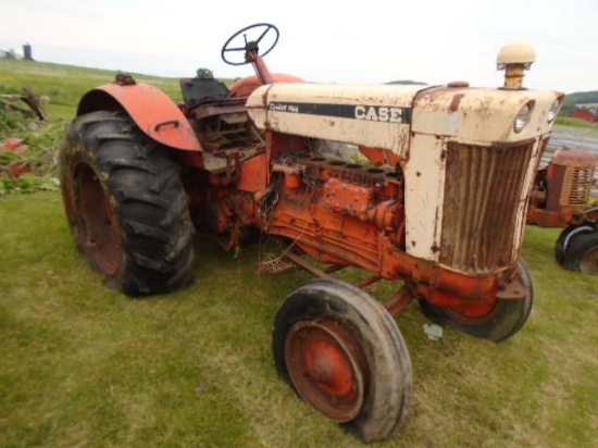 "Case 930 Parts Tractor, Diesel, Hand Clutch, Swinging Drawbar, Missing Eng