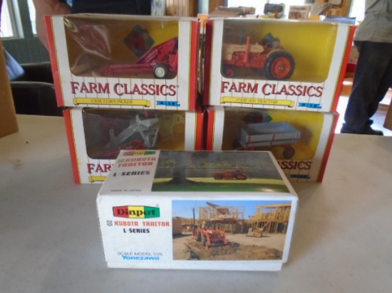 Farm Classic Case 800 & 3 Implements 1/32 & Kubota 1/25 L Series By Diapet