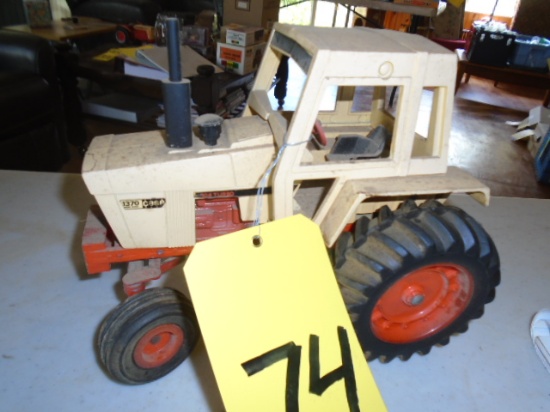 Case 1370 w/ Cab, 1/16 Toy