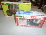 Kubota M7950 DT, 1/20 NIB, Kubota KH60 Excavator