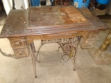 Singer Trubble Sewing Machine
