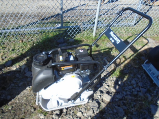 New Mustang LF-88 Gas Powered Plate Compactor