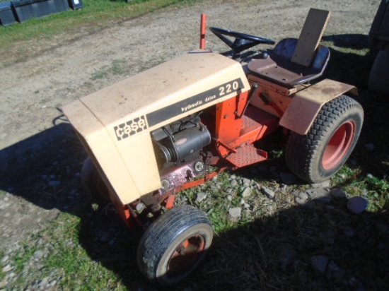 Case 220 Lawn Tractor, Clean Original Barn Find, Runs