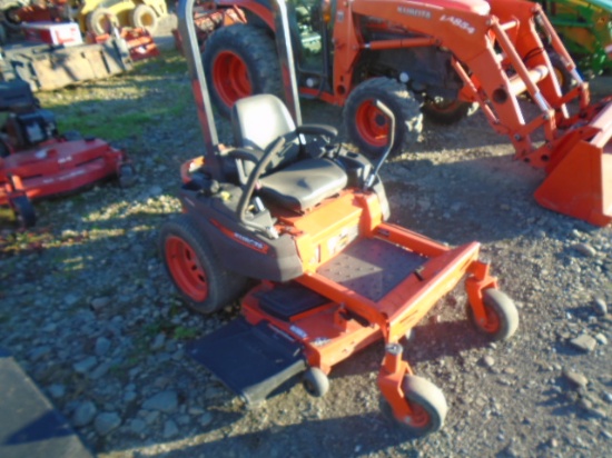 Kubota Z122E-48 Zero Turn Mower, 22 Hp Briggs & Stratton Engine, 841 Hours