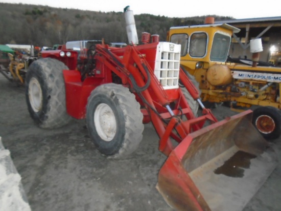 Cockshutt 1900 MFWD Muscle / Collector Tractor w/ Loader, Excellent Running