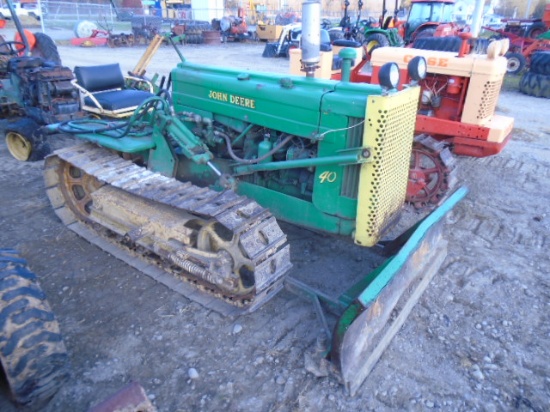 John Deere 40 Dozer, Nice Little Dozer That Runs & Works Well, Steers Good,