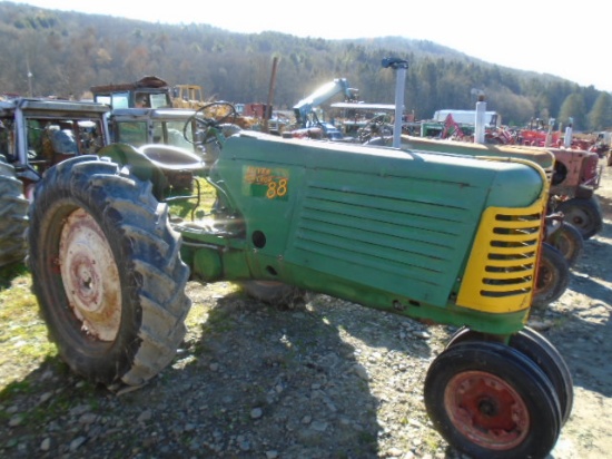 Oliver 88 Antique Tractor, New 15.5-38 Tires, Hydraulics, Side Shields, Run