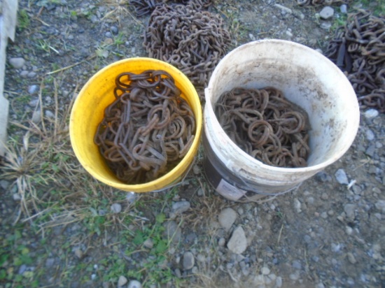 Pair Of 13.6-38 Double Ring Tire Chains In Buckets