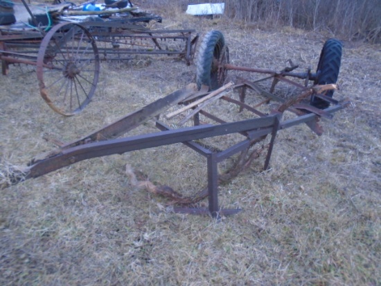 New Idea Spreader Frame & Axle
