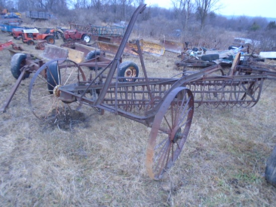 John Deere Side Delivery Rake