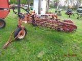 Gehl 452 Hay Rake, Dolly Wheel, Hydraulic Drive, Nice