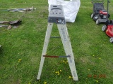 Husky 4' Step Ladder