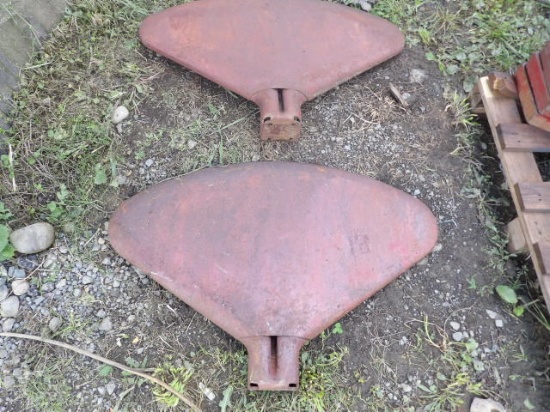 Pair Of Farmall H-560 Fenders
