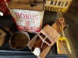 Antique Truck, Bonus 2 Gal Oil Can, Wagner 6 1/2