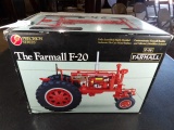 Farmall F20 Precision 1/16 Toy