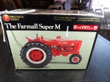 Farmall Super M Precision 1/16 Toy