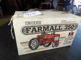 Farmall 350 1/16 Toy
