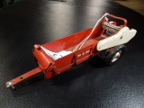 Tru Scale Manure Spreader